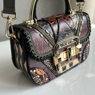 🌟 Buď výnimočná. Každý deň. 🌟 IT Demetra nie je len kabelka – je to symbol štýlu a sebavedomia. Pre ženu, ktorá má vkus,...