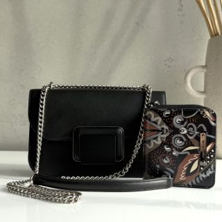 Talianska značka CROMIA má nie len nádherné kabelky, ale aj peňaženky ako umelecké dielo💫🤩 Vyber si u nás aj ty kombo,...